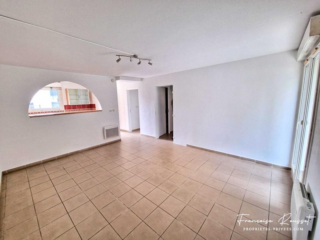 NIMES Appartement  58M² + Garage 3