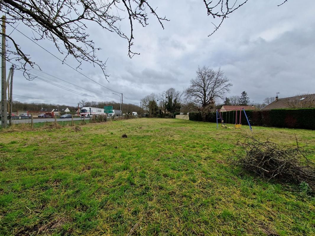 Terrain Saint Remy Sur Avre (28380), constructible, 2099 m2, divisible, non viabilisé. Prix HAI 155 990