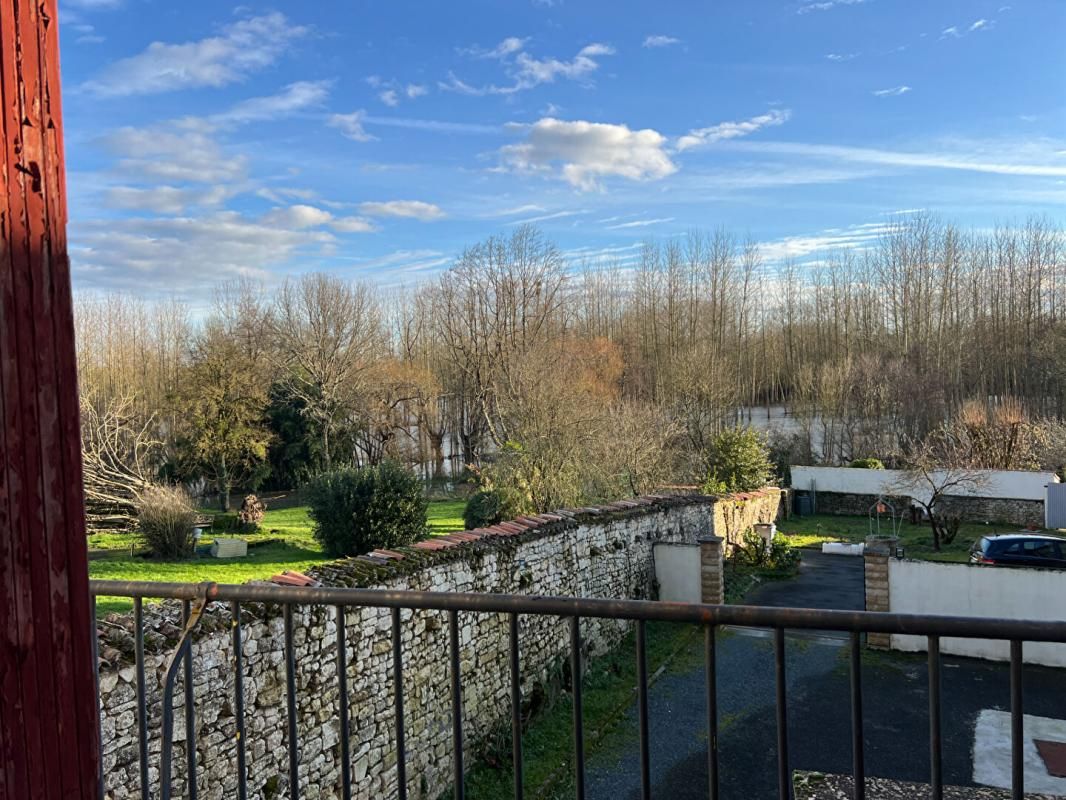 Maison Saint Maixent L Ecole 9 pièce(s) 180 m2