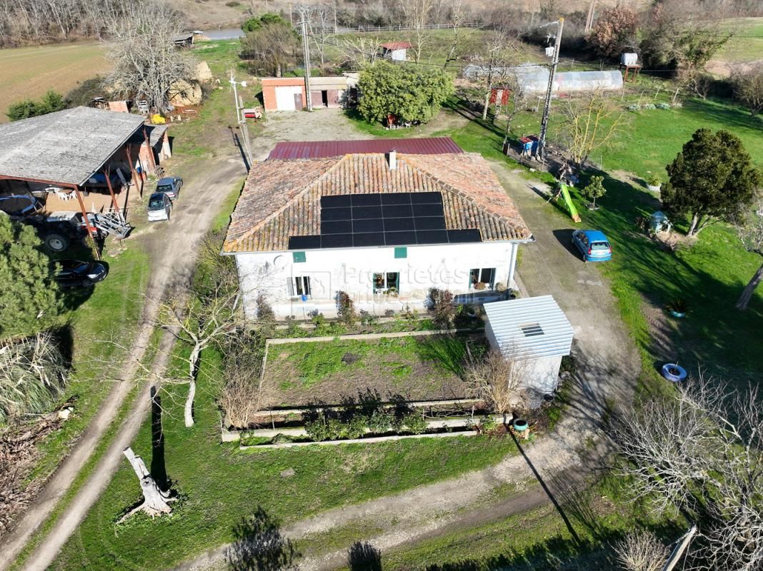 EXPLOITATION AGRICOLE DE 55 HECTARES ENVIRONS AVEC UNE MAISON T5 DE 145 m2