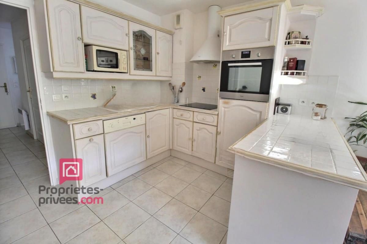 ROQUEBRUNE-SUR-ARGENS Maison 4 pièces -Garage- JARDIN - 85 m2- TOUT A PIEDS 3
