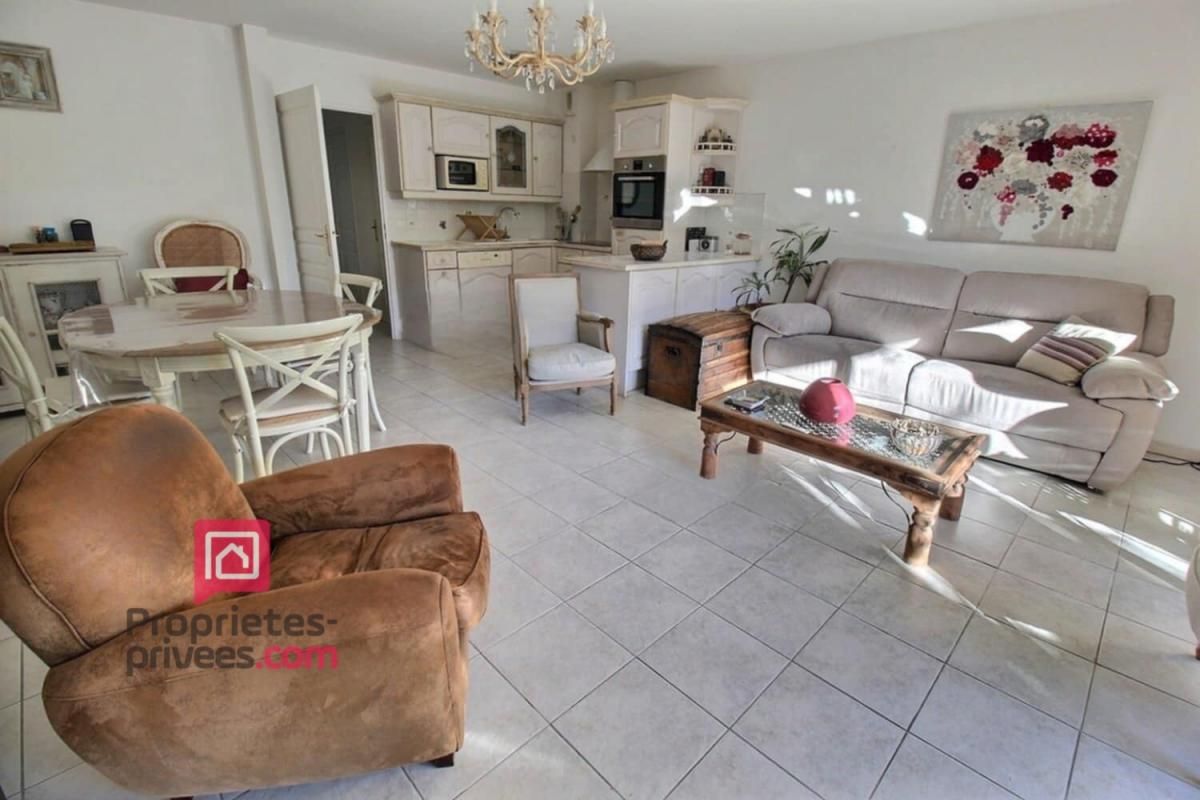 ROQUEBRUNE-SUR-ARGENS Maison 4 pièces -Garage- JARDIN - 85 m2- TOUT A PIEDS 4