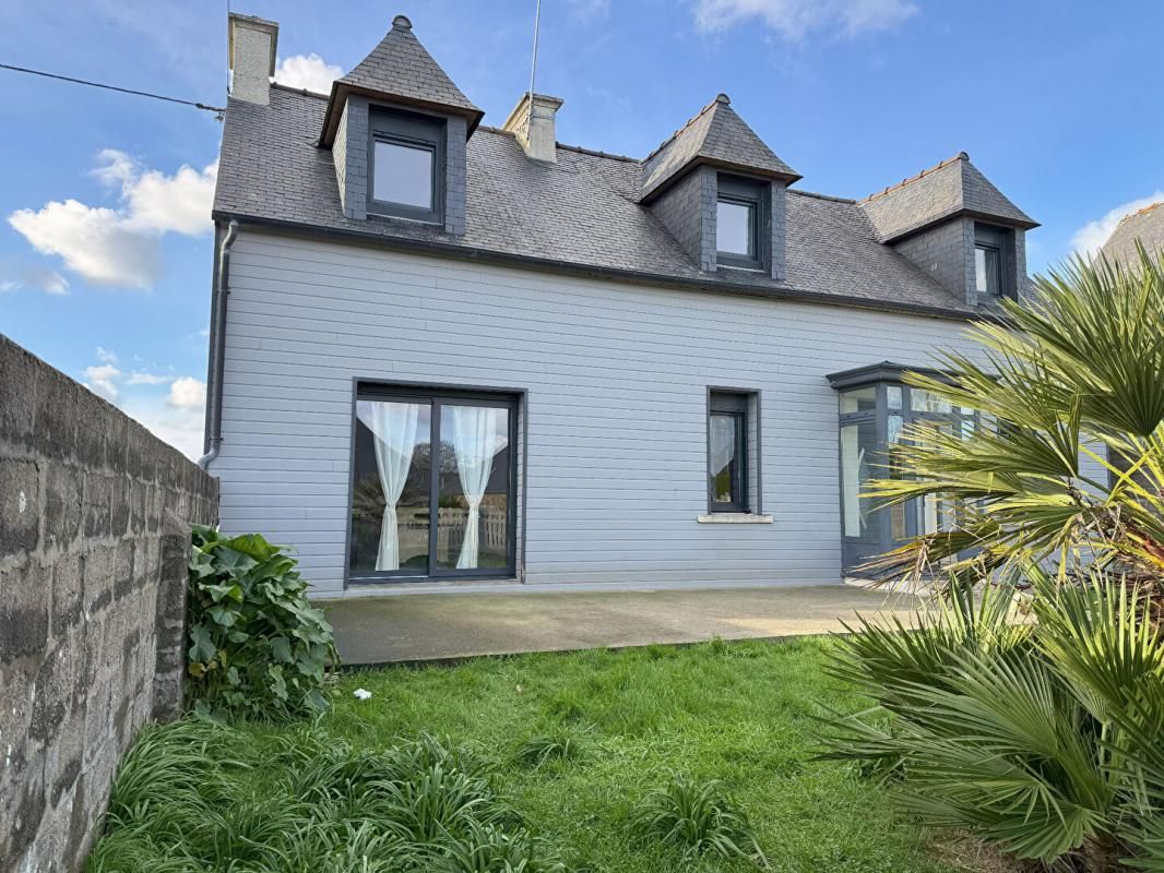 PLEUBIAN Maison rénovée de 118 m² Pleubian, à proximité des plages 2
