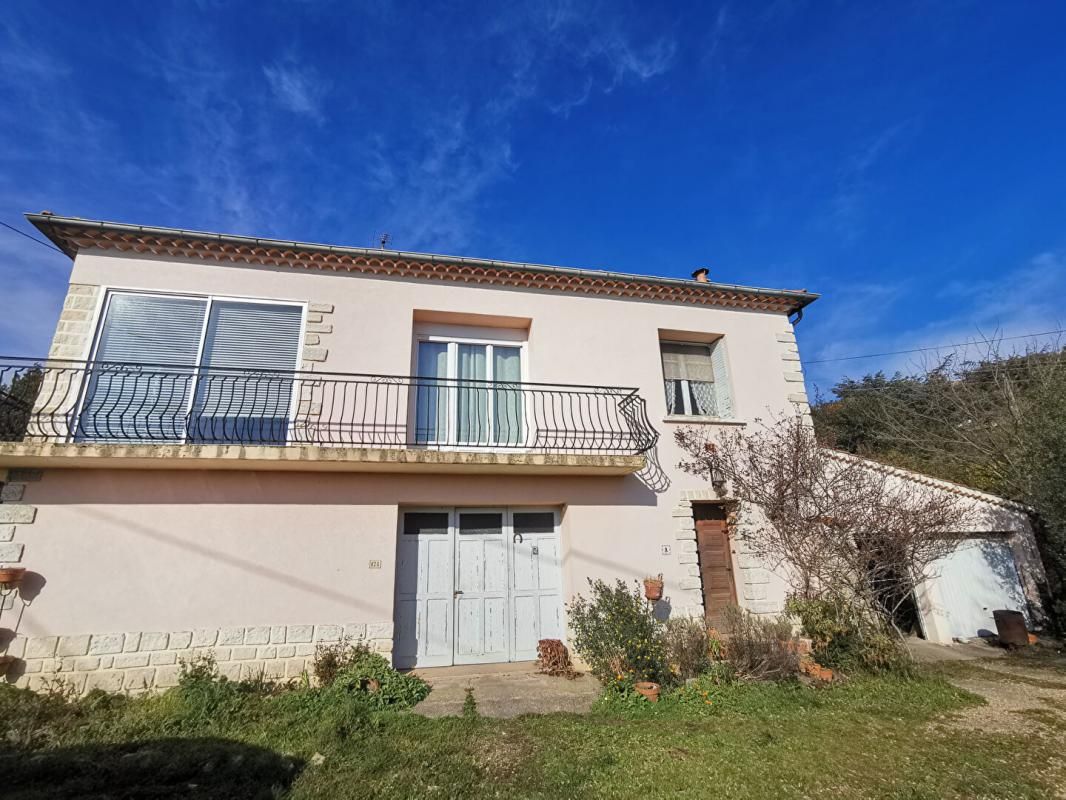 Maison ALES 5 pièce(s) SUR TERRAIN DE 2257 M2 DONT 1200 M2 CONSTRUCTIBLE