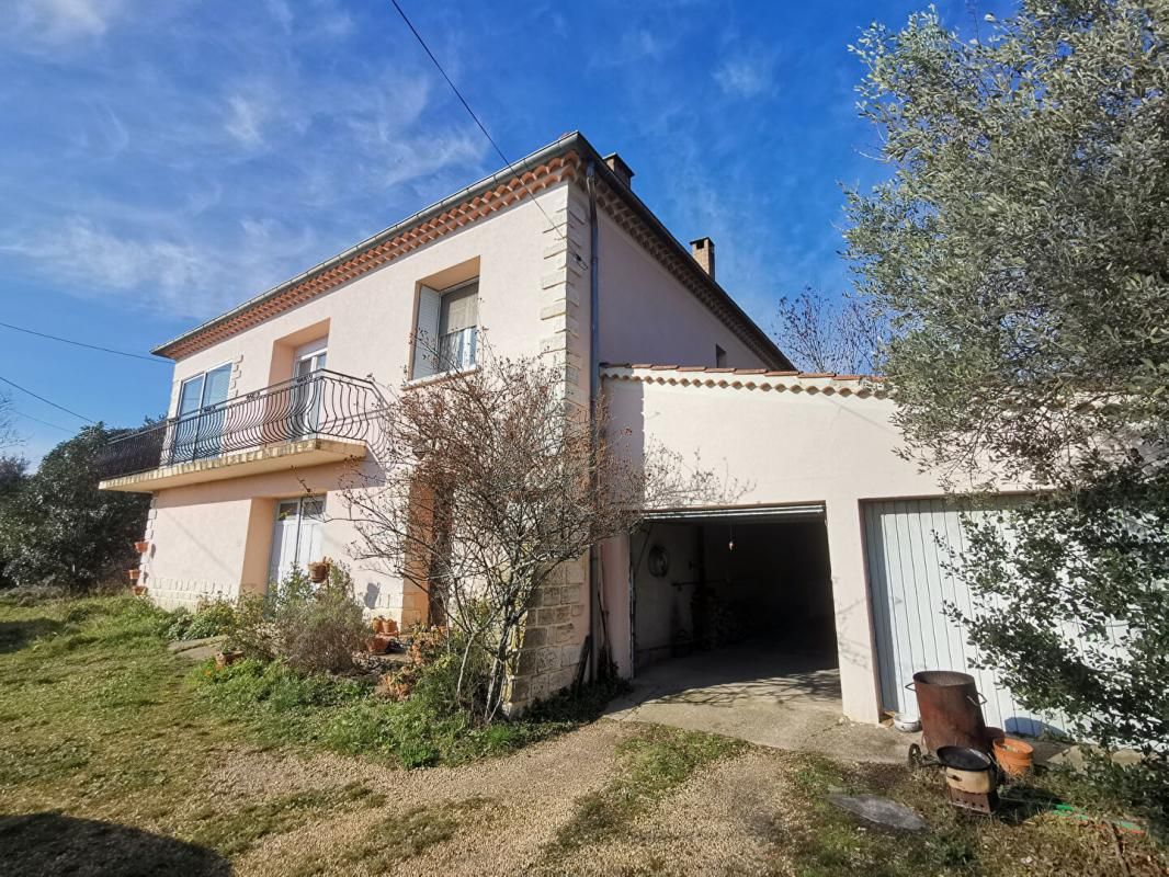 ALES Maison ALES  5 pièce(s)  SUR TERRAIN DE 2257 M2 DONT 1200 M2  CONSTRUCTIBLE 3
