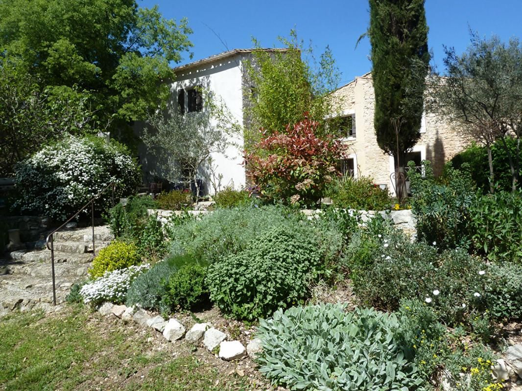 LA BOISSIERE Maison La Boissiere 266 m2 5 chambres + bureau 2