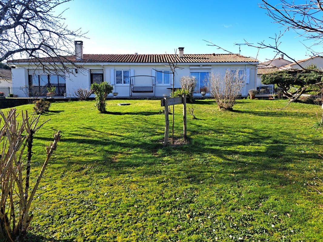 Maison de plain-pied Plassac Rouffiac 7 pièces - 150 m2