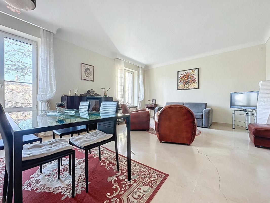 AVIGNON Appartement  2 pièce(s) 73 m2 2