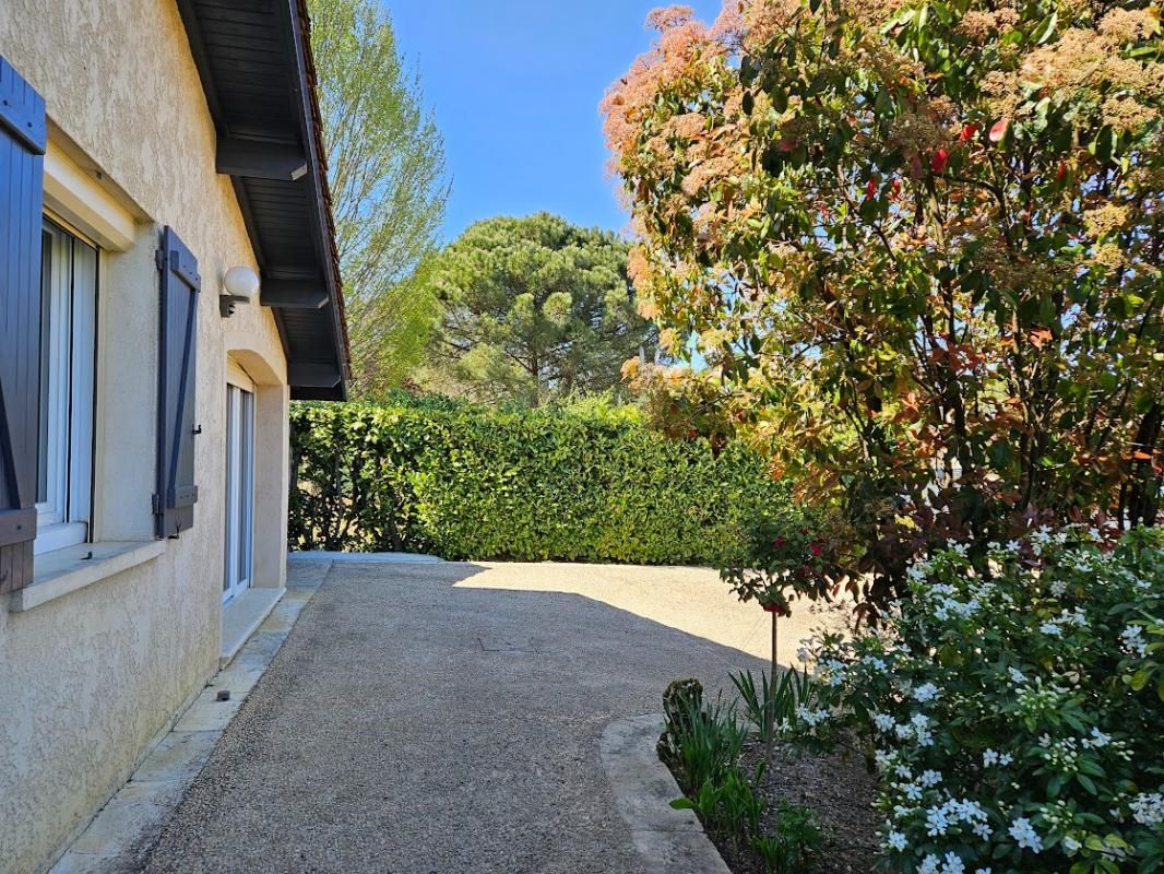 FOULAYRONNES Foulayronnes : Maison plain pied 5 pièce(s) 145 m² 2