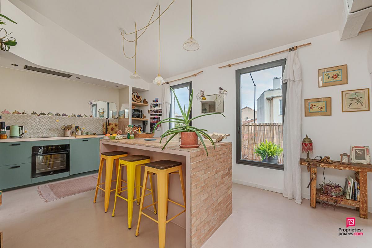 MARSEILLE-6E-ARRONDISSEMENT Appartement Marseille 4 pièce(s) 75 m2 avec extérieur 4