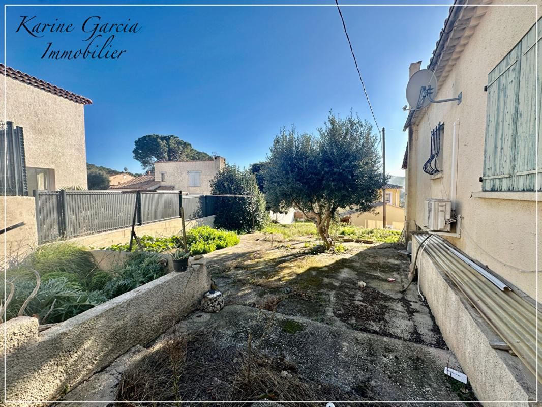 SIX-FOURS-LES-PLAGES Maison Six Fours Les Plages 3 pièces - terrain 795 M² avec garage et sous sol 3