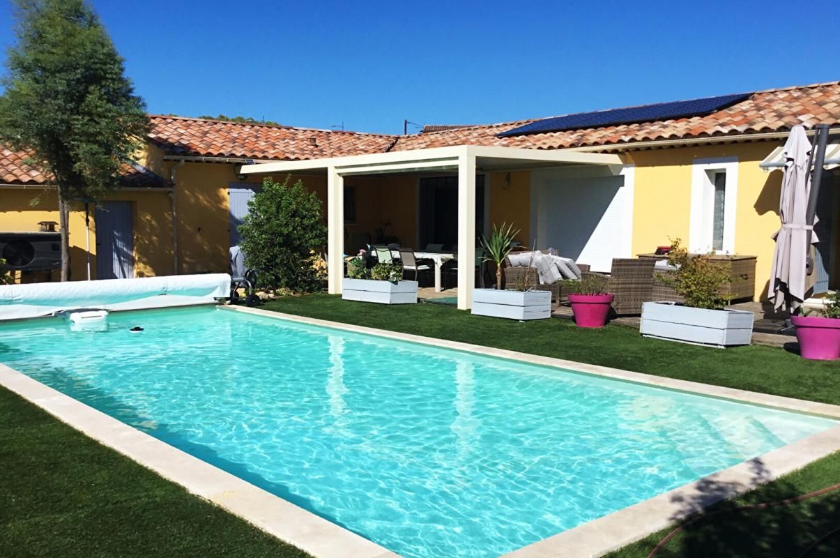 BRIGNOLES Villa 5 pièces de 128 m2 avec piscine et garage - Brignoles 1