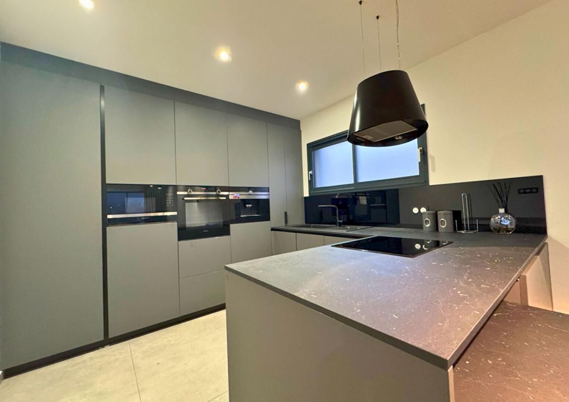 THONON-LES-BAINS Exclusivité THONON Ouest Villa T5 150 m2 garage stationnements (74200) 3