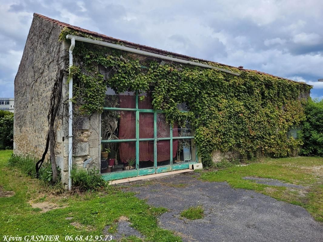 ANGOULEME (16000) : Victor Hugo Grange de 150m2