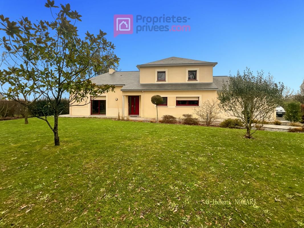 Maison Erbray 8 pièce(s) 150 m2, 4 chambres, terrain de 1859m²