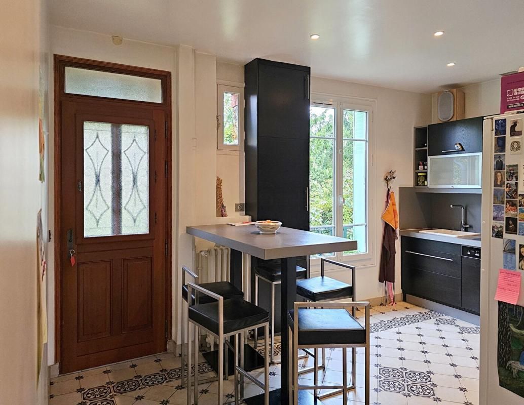MONTESSON Maison familiale atypique et charmante 4