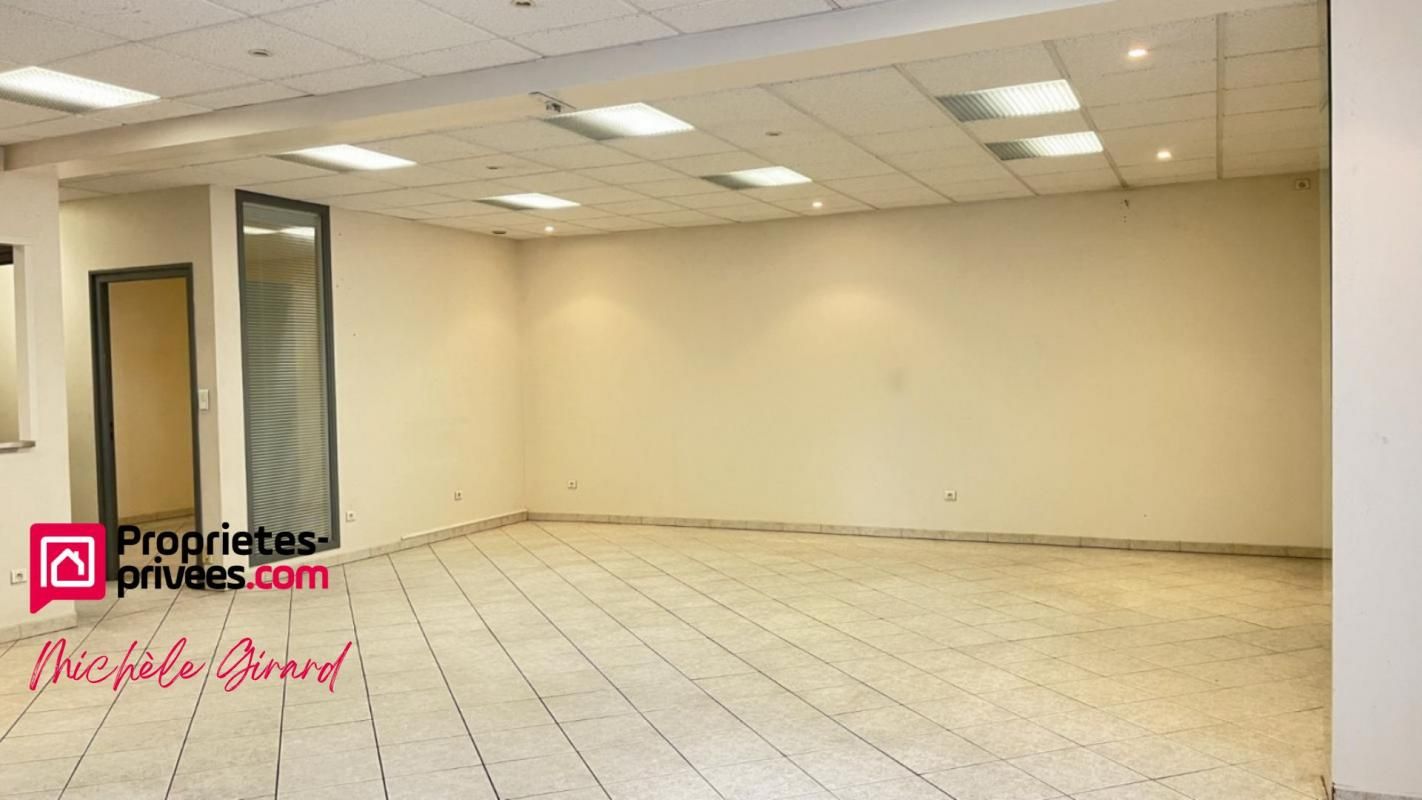 ROANNE 42300 ROANNE - MURS, LOCAL COMMERCIAL 710 m² 3