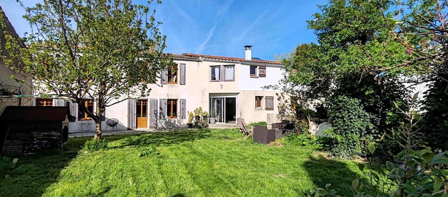 Maison Bourgneuf 7 pièce(s) 180 m2