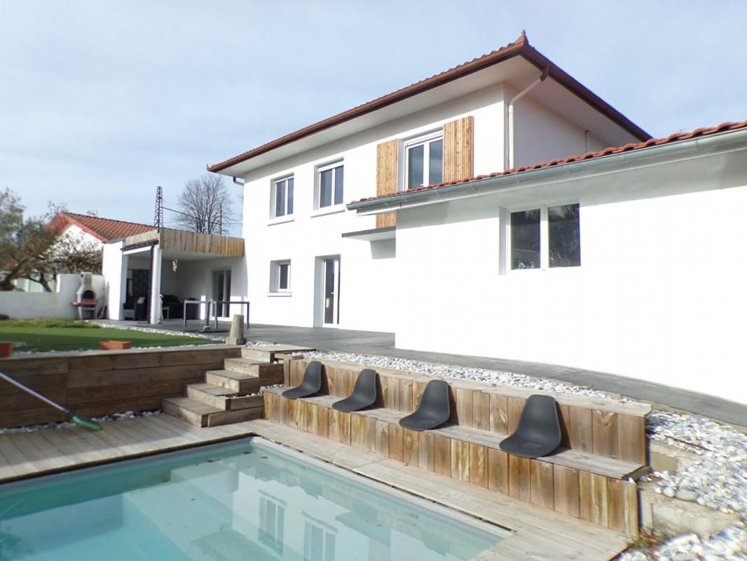SAINT-VINCENT-DE-TYROSSE Maison de 6 pieces + dépendance 195m² 3