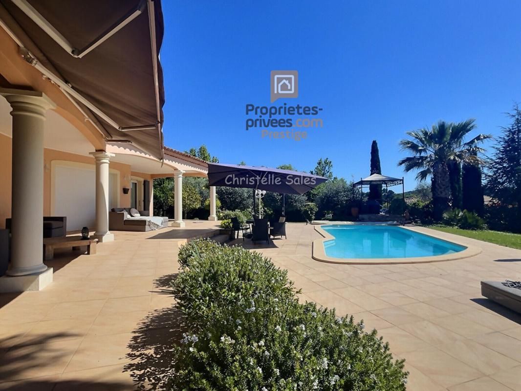 Villa 7 pièce(s) 185 m2 avec piscine proche fréjus