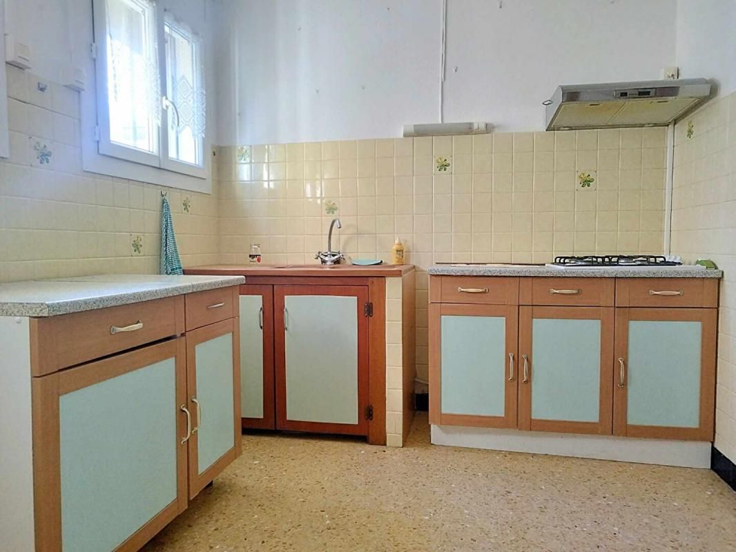 ARLES Maison 4 pièce(s) 76 m2 sur belle parcelle 3