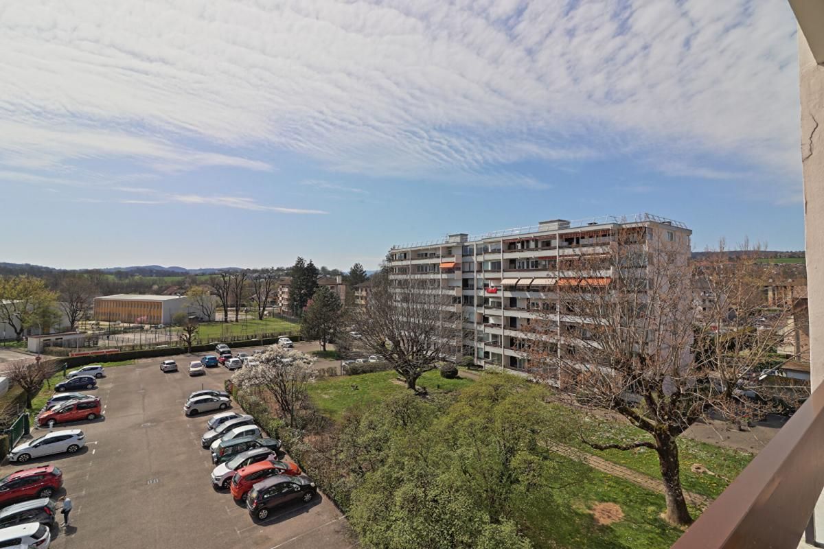 Appartement centre ville Meythet, 4 pièces, 2 chambres, 77 m², cave et parking