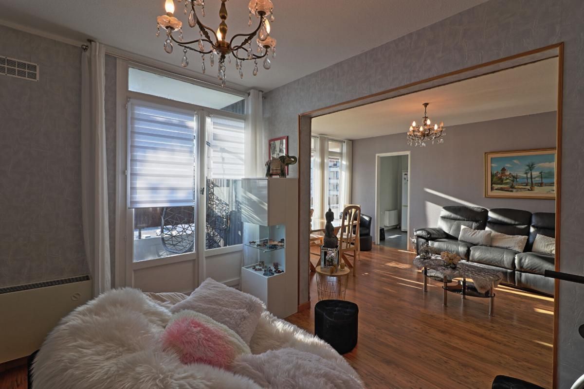 MEYTHET Appartement centre ville Meythet, 4 pièces, 2 chambres, 77 m², cave et parking 3