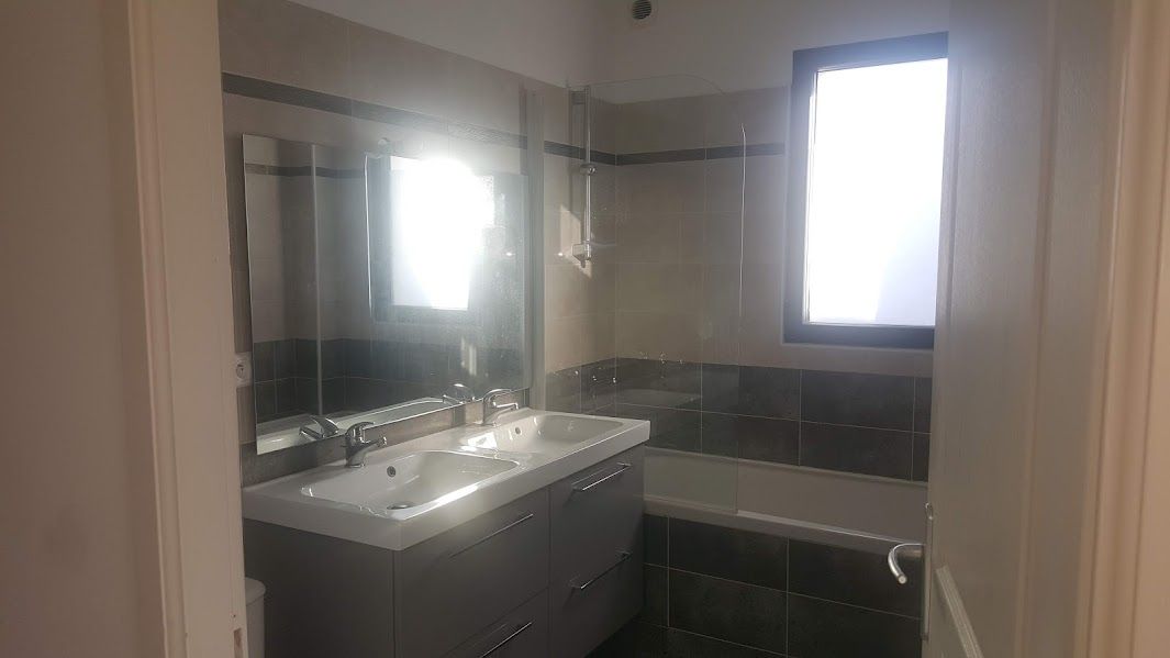 ANGLET Maison 5 pièce(s) 84.73 m2 3