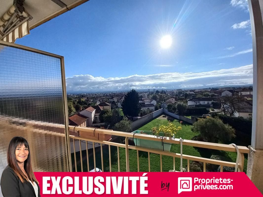 RIORGES Riorges T3 avec vue dégagée et  balcons 3