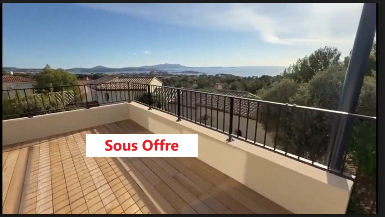 Nouveau, Bandol, villa récente de haut niveau de prestations, avec vue panoramique sur la baie