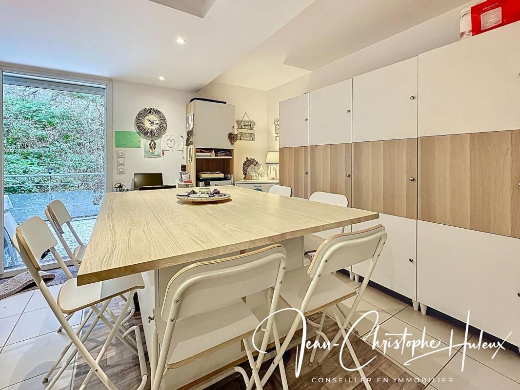 NIMES Nîmes 30000 -  Appartement 2 pièces de 53m2, Terrasse, Cave et parking privé 4