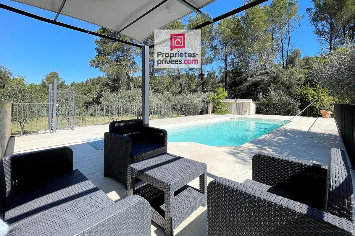 JOUQUES Superbe maison T7-8 avec piscine sur grand terrain 2