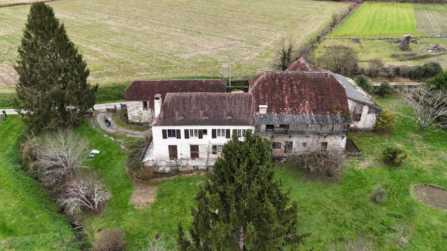 CASTETNAU-CAMBLONG Maison d'habitation 128 M² habitable sur 3849 M² de terrain avec 257 M² de dépendances 4
