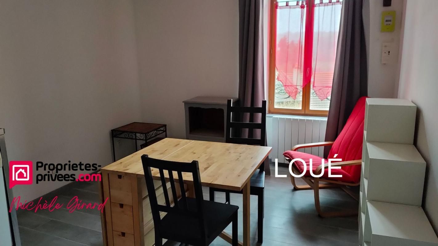 ST JUST EN CHEVALET - T1BIS MEUBLE