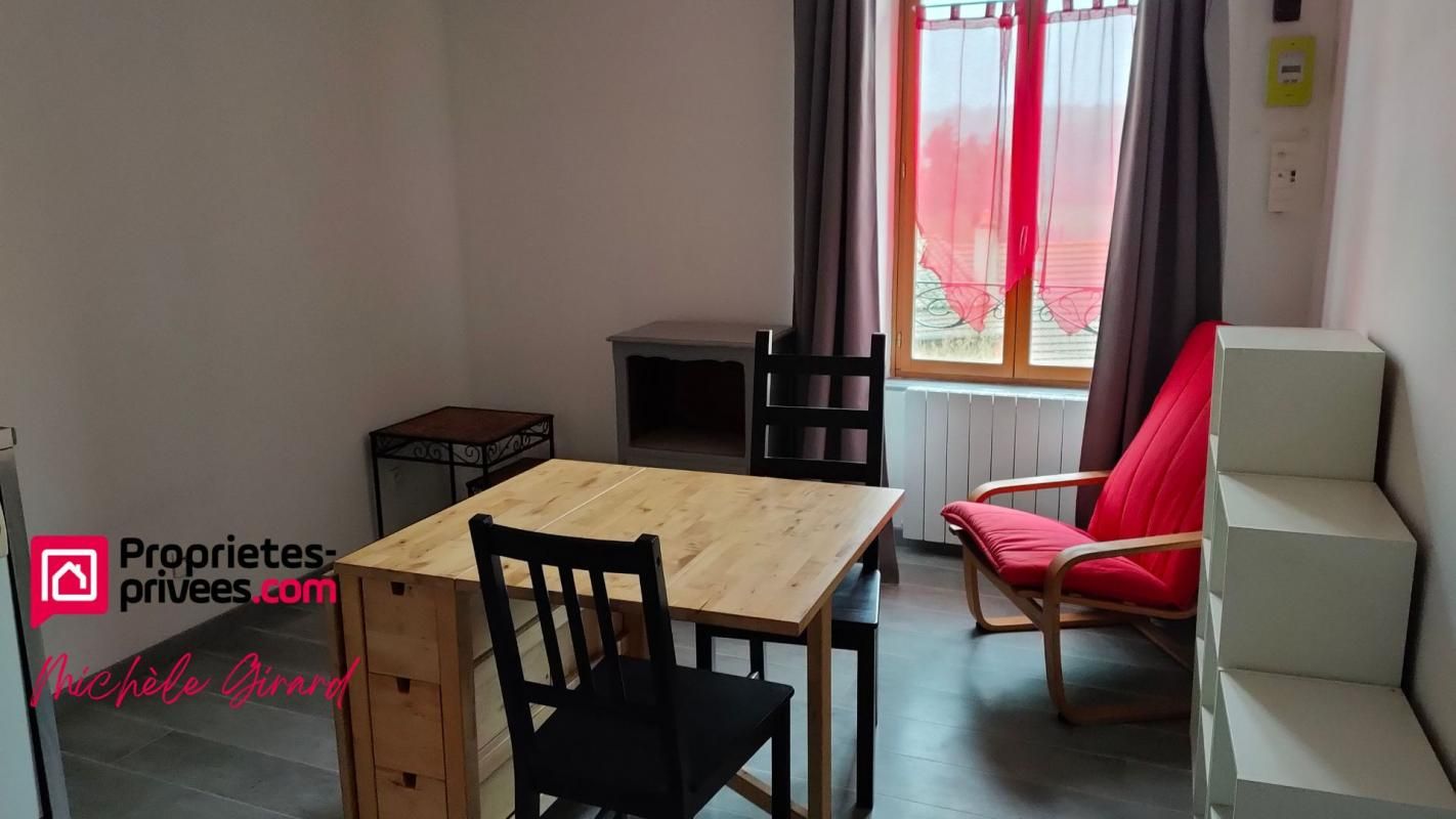 SAINT-JUST-EN-CHEVALET ST JUST EN CHEVALET - T1BIS MEUBLE 3