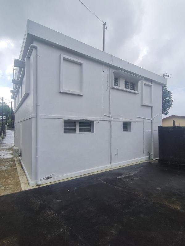 LE MORNE-ROUGE Belle maison sur deux niveaux  composée de 5 chambres. Superficie de 155 m2 sur un terrain de 717 m2 4