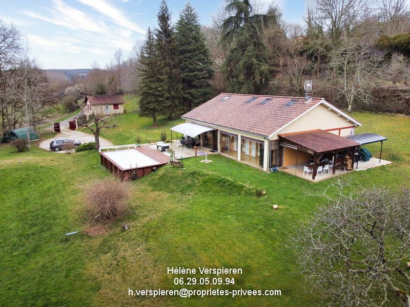Maison Le Buisson De Cadouin 7 pièce(s) 176 m2