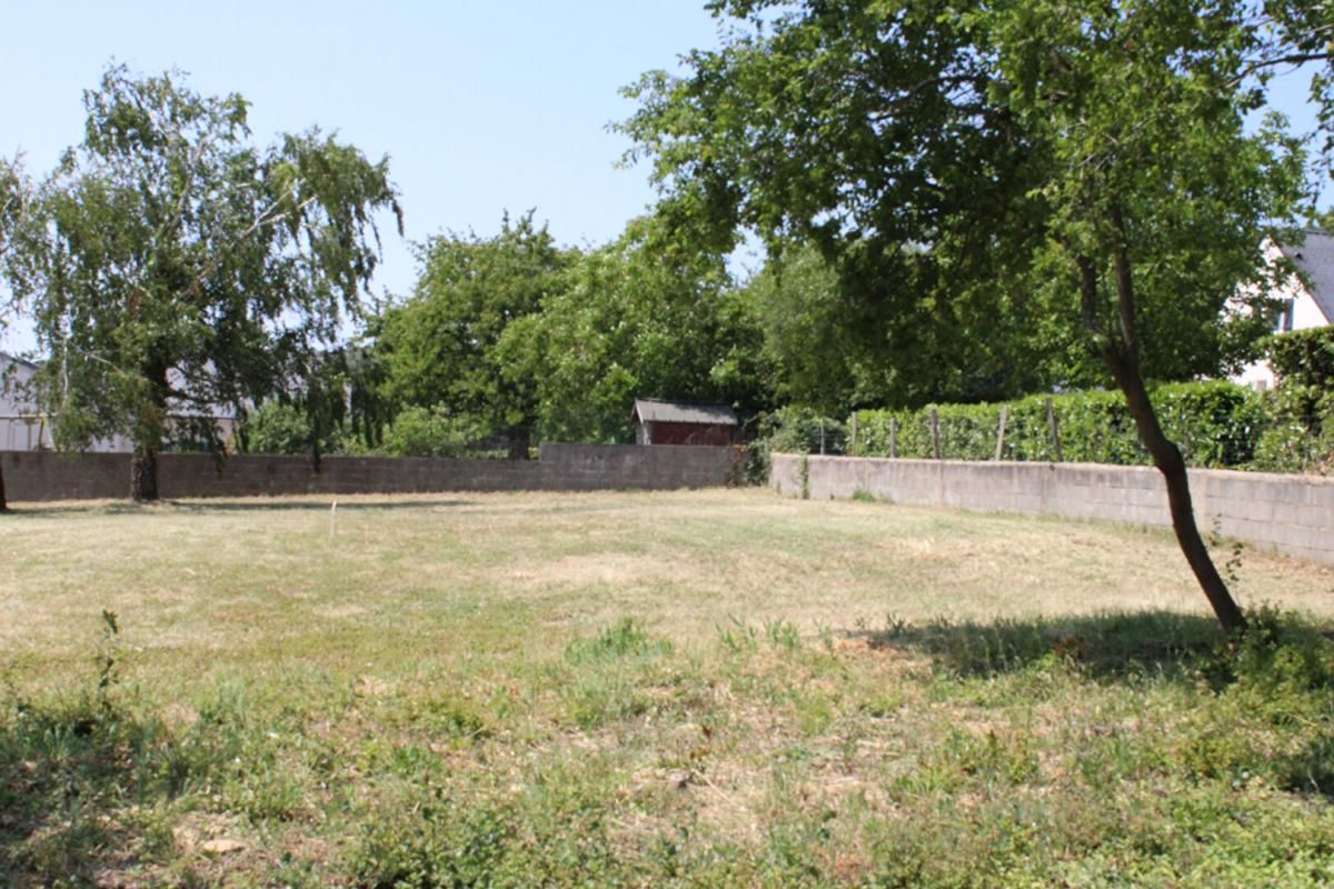 A vendre en exclusivité sur la commune de Fontaine-Milon terrain de 904 m2