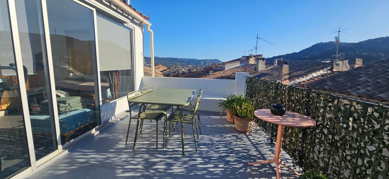 LE BEAUSSET APPARTEMENT -LE BEAUSSET CENTRE 4