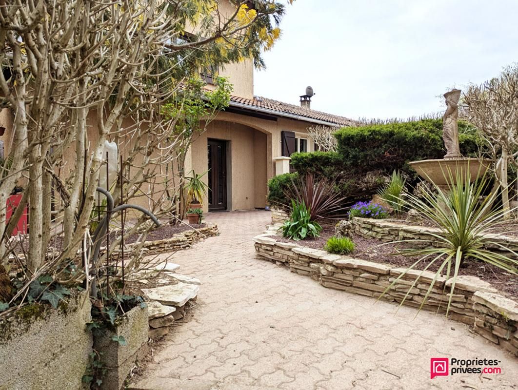 VERNAISON Maison Vernaison 6 pièce(s) 153 m2 2