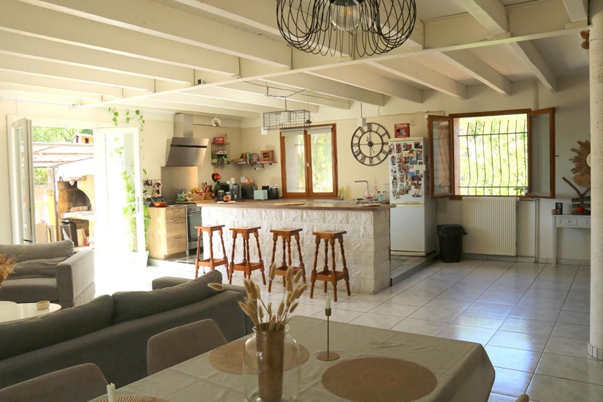 CAZOULS-LES-BEZIERS Maison Cazouls Les Beziers 6 pièce(s) 220 m2, grand garage 4