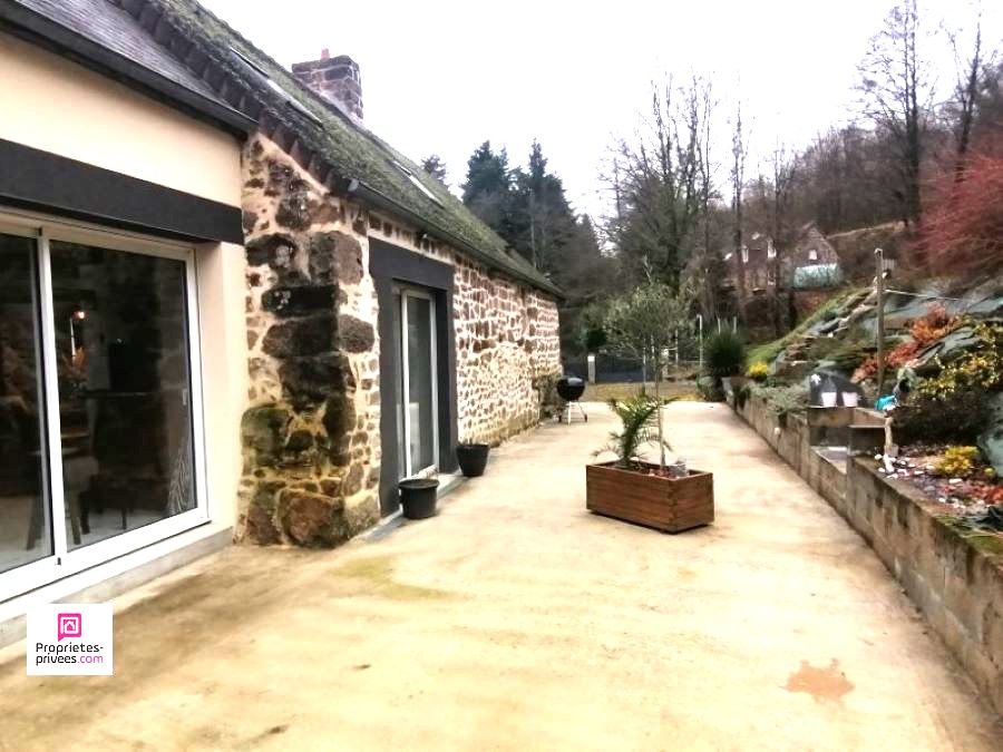 LA COULONCHE LA COULONCHE (61220) charmante longère restaurée, 130 m2 environ, 3 chambres, Prix 207 980 honoraires 3,99 % inclus à la charge de l'acquéreur, soit 200 000 hors honoraires 4