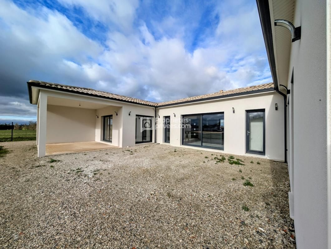 SIGOGNE Maison Contemporaine 2024 Nouveau Prix 4 pièce(s) 158 m2 SECTEUR LES MAITERIES PROCHE DE JARNAC 2