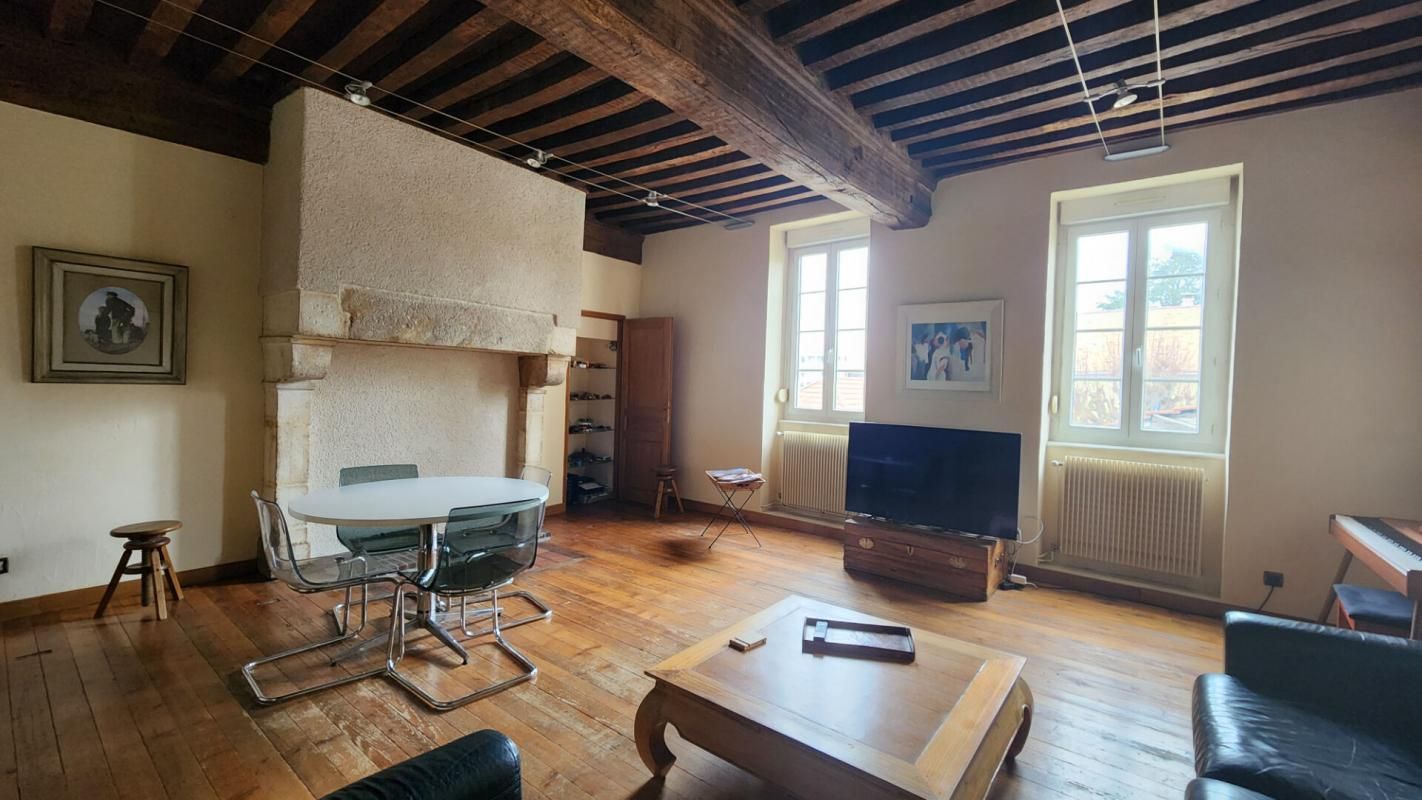 CHENOVE - Maison de village 7 pièces