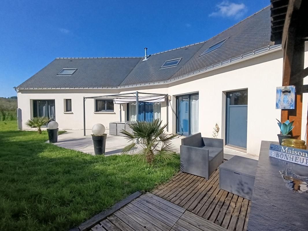 Maison de plain-pied et son appartement