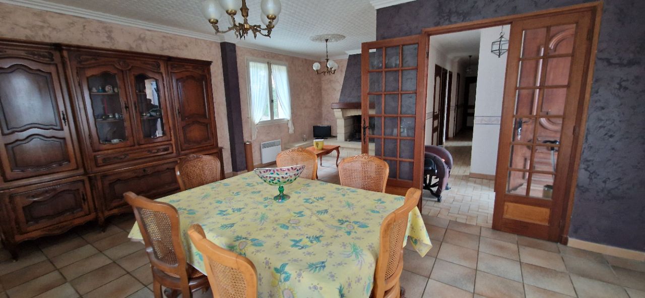 PERET Villa sur un beau terrain divisiblr 3
