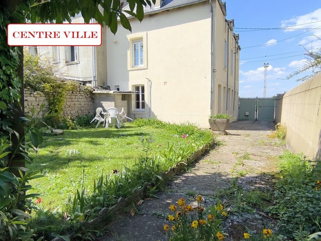 Maison avec jardin