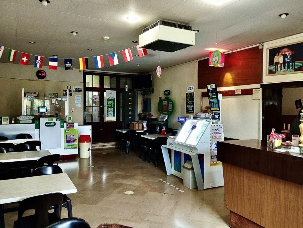 PERIGUEUX PERIGORD - Murs et fonds, HOTEL RESTAURANT 750 m² 2
