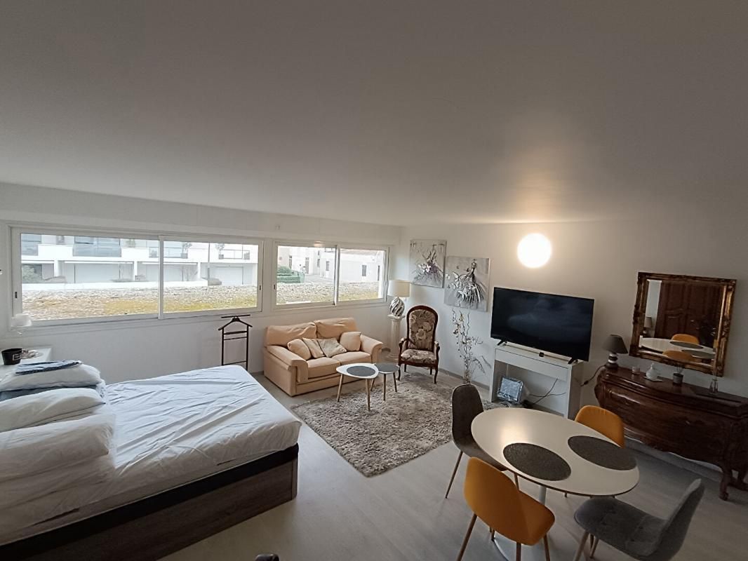 SAINT-GEORGES-DE-DIDONNE Appartement 1 pièce(s) 2