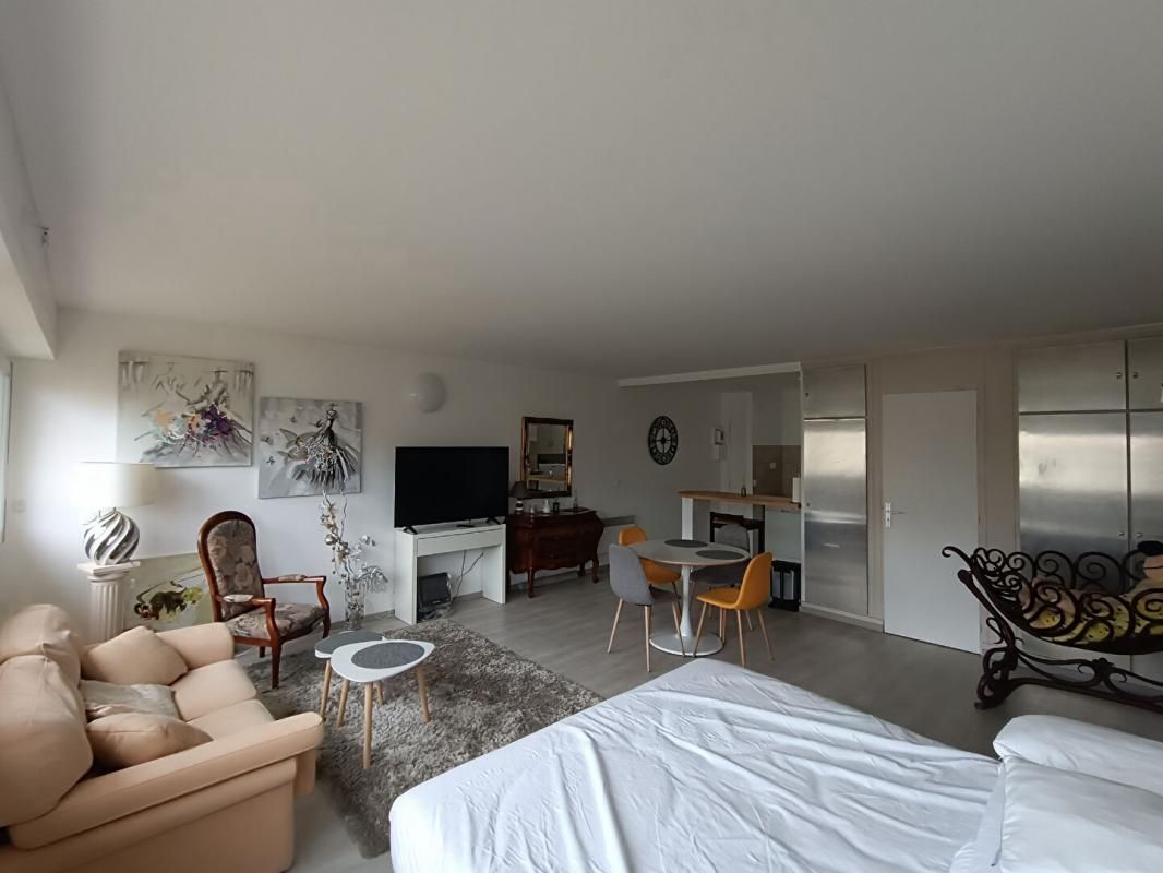 SAINT-GEORGES-DE-DIDONNE Appartement 1 pièce(s) 4